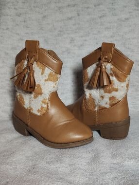 Nicole Miller New York Kids Tassel Western Booties in Tan and White